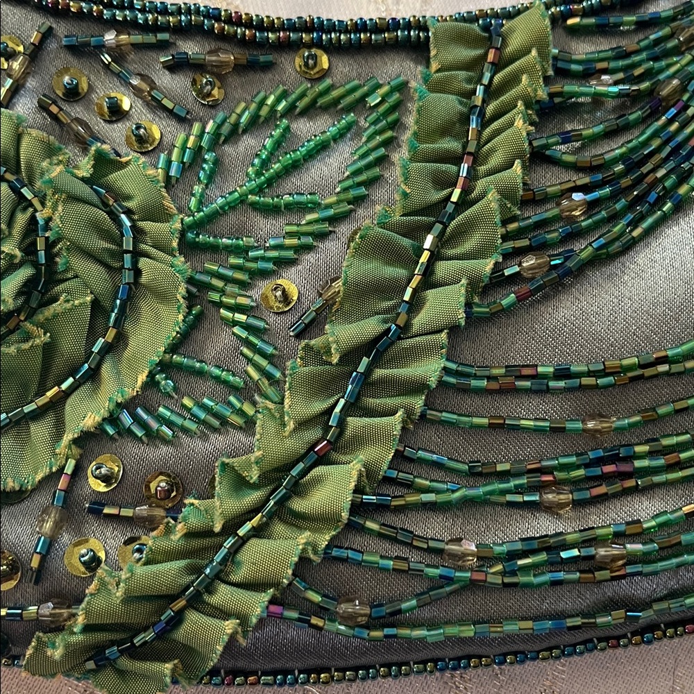 Mariell Green Embroidered Beaded Ribbon Holiday Small Bag w/Bead handle 10”x4” - Picture 5 of 10
